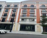 Cho thuê nhà xây thô 5 tầng hoàn thiện mặt ngoài 120m2,11PN ngay Quảng Trường Biển Sầm Sơn