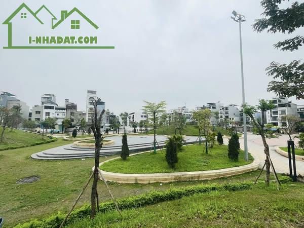 Hiếm. Bán Đất Phân Lô Ngọc Thụy 108m2 , MT6m Nhỉnh 20 Tỷ, Lô Góc, Vỉa Hè View Công Viên