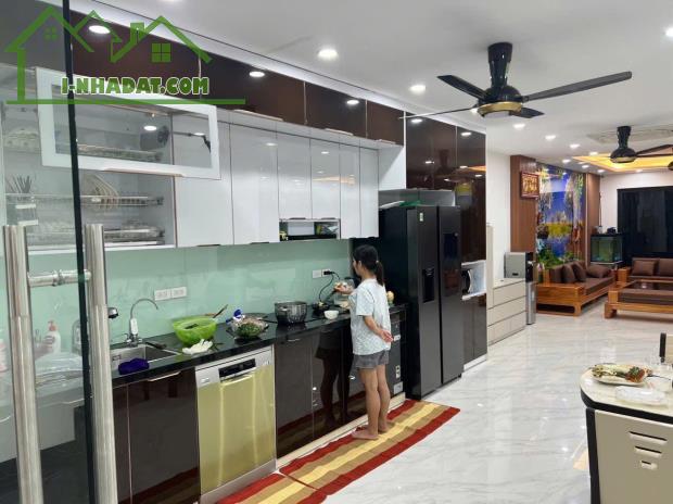 BÁN GẤP NHÀ KIM GIANG – Ô TÔ ĐỖ CỬA -KINH DOANH -NGÕ THÔNG -DT: 52m2 Giá 7.9 Tỷ - 1