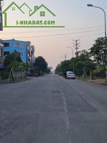 Bán 35m2 đất TĐC Trâu Quỳ trục chính 21m giá 8 tỷ