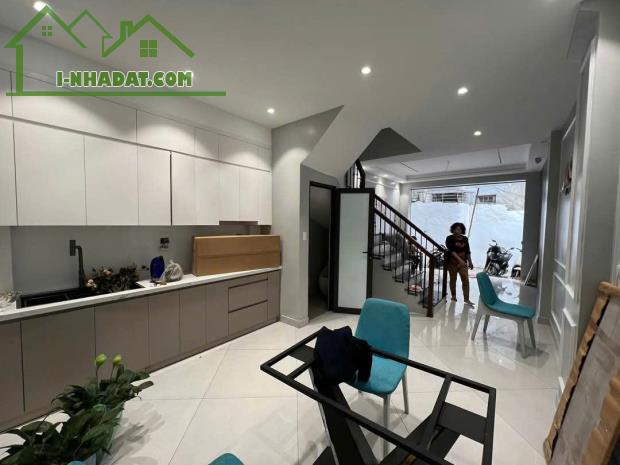 Nhà Trương Định Hoàng Mai – Cách mặt phố 30m – 6 ngủ - lô góc, tặng nội thất, 6,3 tỷ. - 4