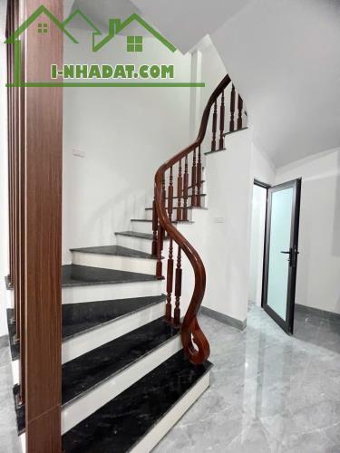 Bán nhà đẹp, đầy đủ tiện ích, ăn sinh tốt , dân trí cao- Ngọc Thụy - 1