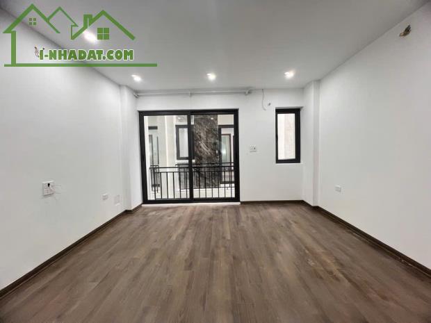 Bán nhà đẹp, đầy đủ tiện ích, ăn sinh tốt , dân trí cao- Ngọc Thụy