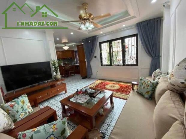 HOÀNG HOA THÁM - BIỆT THỰ - LÔ GÓC 3 THOÁNG - THANG MÁY-  MẶT TIỀN KHỦNG - SANG TRỌNG - ĐÁ - 3