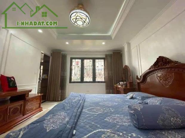 HOÀNG HOA THÁM - BIỆT THỰ - LÔ GÓC 3 THOÁNG - THANG MÁY-  MẶT TIỀN KHỦNG - SANG TRỌNG - ĐÁ - 4