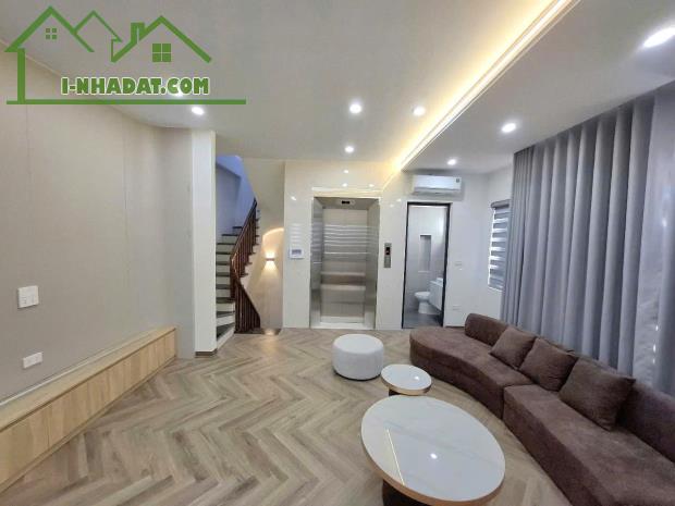 Nhà 6T thang máy Phố Trạm 40m2, lô góc, ôtô cách 20m, 10 tỷ Long Biên - 2