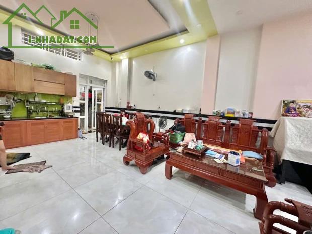 Sang nhượng gấp nhà 4 tầng ngay MT Hiệp Bình Thủ Đức sát chợ Hiệp Bình chỉ 4tỷ290 HXH - 2