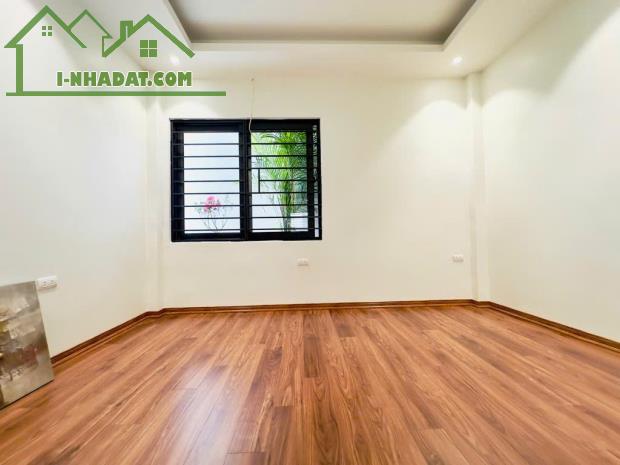 BÁN NHÀ THẠCH BÀN – CẠNH KHU NHÀ Ở QUÂN ĐỘI– TIỆN ÍCH NGẬP TRÀN - 66M2 GIÁ 6,7 TỶ