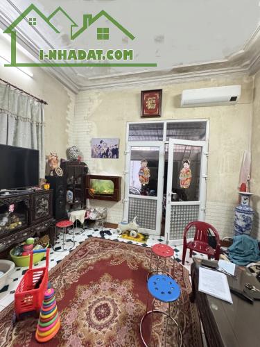 Bán nhà mặt ngõ Hồng tiến, 70m2 lô góc 3 thoáng, dân xây nở hậu - 1