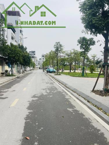💜 BÁN ĐẤT NGỌC THUỴ 107M2 MT 6M CHÀO 20.3 TỶ - LÔ GÓC - VỈA HÈ - VIEW CÔNG VIÊN - KD - 2