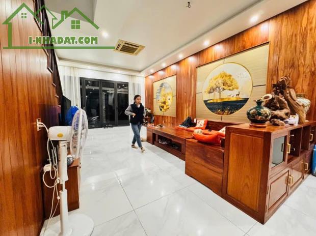 Bán nhà đẹp phố Lạc Long Quân 83m2 4tầng mặt tiền 5.6m 14.99 tỷ Tây Hồ - 1