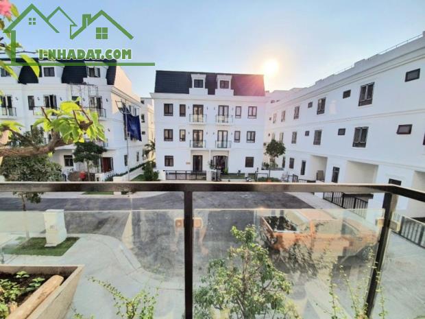 Lô đất Mặt tiền Đường số 4, 4x26, full thổ cư, vỉa hè 2 bên,Trường Lưu, Thủ Đức - 3
