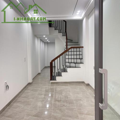 bán nhà 45m2, 5 tầng, mới đẹp ở ngay phố Thạch Bàn, Long Biên - 3