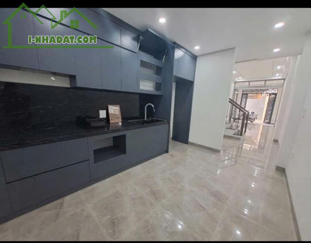 bán nhà 45m2, 5 tầng, mới đẹp ở ngay phố Thạch Bàn, Long Biên - 2