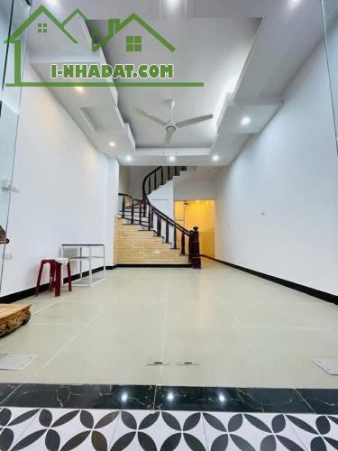 Bán nhà đẹp 46m2 3tầng mặt tiền 4.1m 8.95 tỷ phố Lạc Long Quân Tây Hồ