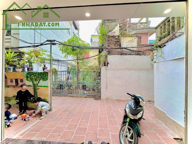 Bán nhà Trương Định, Hai mặt ngõ siêu thoáng, trước nhà rộng gần 5m, DT 36m2 giá 6.6 tỷ