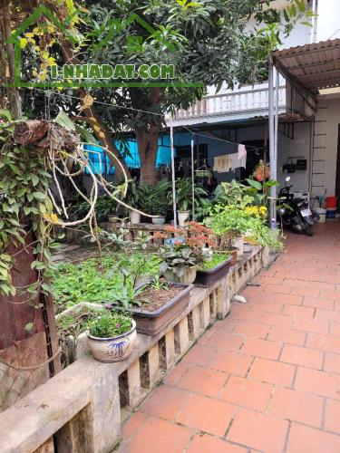 Siêu rẻ - Bán đất tặng nhà cấp 4. Ngõ 95 Vũ Xuân Thiều, diện tích 73m2 giá 4,x tỷ - 2