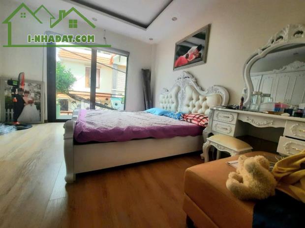 NHÀ ĐẸP - VIP ĐÔNG NGẠC - Ô TÔ 7 CHỖ ĐỖ CỬA - FULL NỘI THẤT - SÔ NỞ HẬU