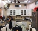 Bán nhà Chiến Thắng Văn Quán, vỉa hè rộng ô tô dừng đỗ thoải mái, 40m2, 13.5 tỷ