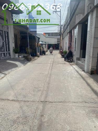 TL2- NHÀ TỈNH LỘ 10-XE HƠI NGỦ TRONG NHÀ- 112M2 CHỈ 6.1 TỶ- 3 TẦNG ĐÚC KIÊN CỐ - NHÀ MỚI - 4