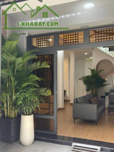 Chủ bị ngân hàng dí tới bến chỉ còn nhỉnh 6 tỷ, hẻm xe hơi 80m2, ngang 6m - 2