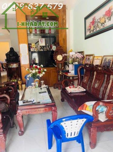 TỔNG GIẢM 2 TỶ  GIÁ CHỈ CÒN 13 ty 5 
BÁN NHÀ HẺM XE TẢI  NHÀ CÒN MỚI  KHU KINH DOANH - 1