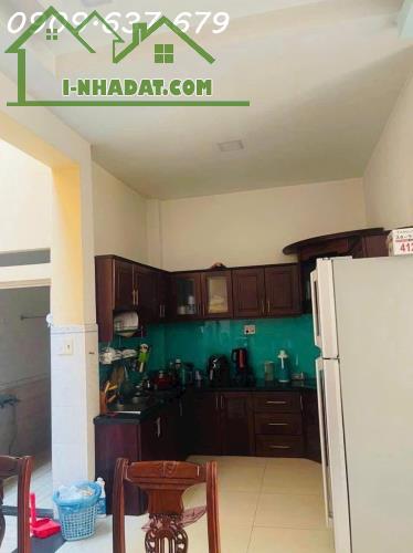 TỔNG GIẢM 2 TỶ  GIÁ CHỈ CÒN 13 ty 5 
BÁN NHÀ HẺM XE TẢI  NHÀ CÒN MỚI  KHU KINH DOANH - 3