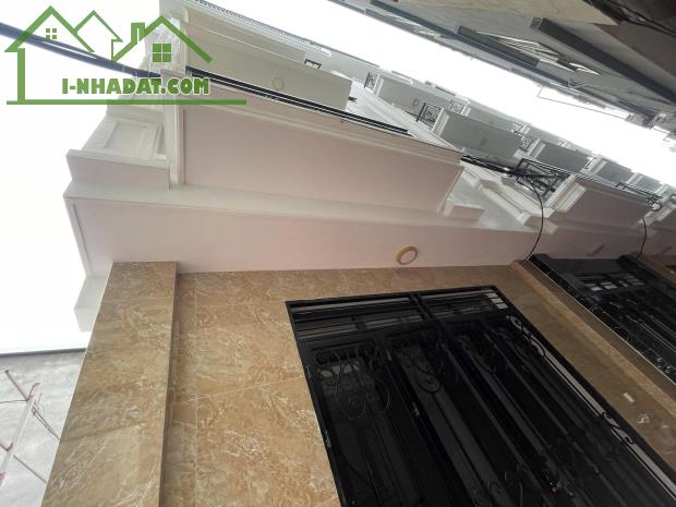 BÁN NHÀ NGÕ NÔNG GẦN PHỐ LÔ GÓC 3 THOÁNG10,8 TỶ 45m 5 TẦNG MT 5m PHẠM VĂN ĐỒNG BẮC TỪ LIÊM - 5