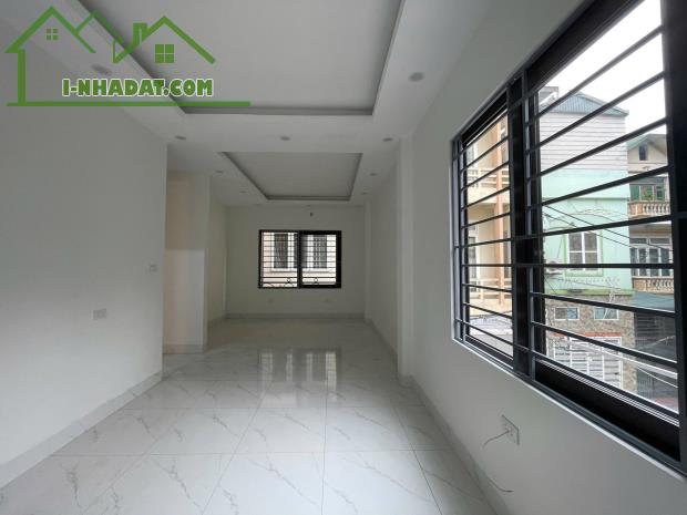 BÁN NHÀ NGÕ NÔNG GẦN PHỐ LÔ GÓC 3 THOÁNG10,8 TỶ 45m 5 TẦNG MT 5m PHẠM VĂN ĐỒNG BẮC TỪ LIÊM - 1