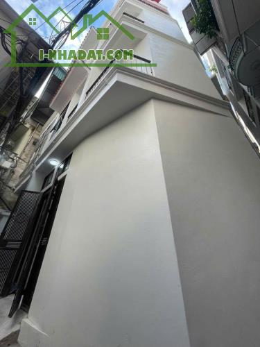 HOÀNG HOA THÁM - VỊ TRÍ MAX ĐẸP - NHÀ LÔ GÓC 3 THOÁNG - NGÕ BA GÁC - GẦN Ô TÔ - TRUNG TÂM