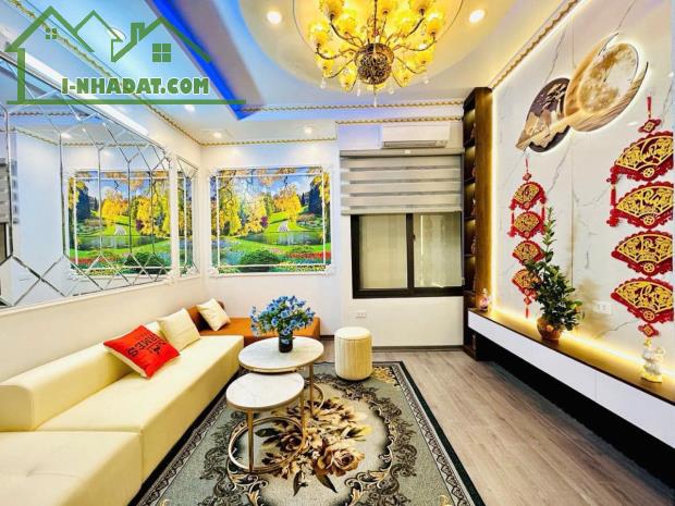 Bán nhà phố Yên Lạc, Hai Bà Trưng 38m, 4 tầng. Giá: 10.9 tỷ. LH: 0937158386 - 3