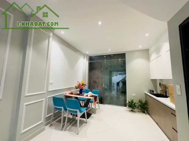 DƯƠNG VĂN BÉ- MINH KHAI- HÀNG XÓM TIMES CITY-43M2x5 T 6 NGỦ, Ô CHỜ THANG MÁY, NHỈNH 8 TỶ
