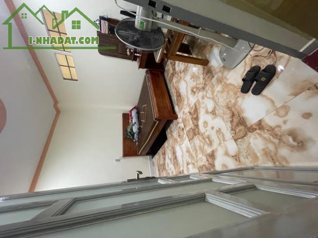 Bán nhà MT đối diện kcn Tân Bình-ngang 5.8m-4PN-nở hậu-nhà mới-kinh doanh tốt