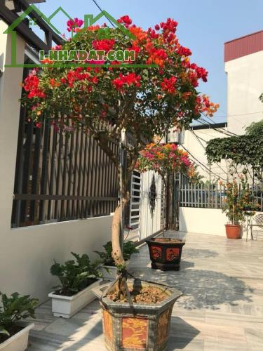 BÁN BIỆT THỰ SÂN VƯỜN LÔ GÓC – KHÔNG GIAN ĐẲNG CẤP TẠI THẠCH BÀN, LONG BIÊN
 • Địa chỉ: - 2
