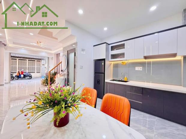 Cần Bán Gấp Căn Nhà Phố 3 Tầng Nội Thất Cao Cấp Xe Hơi Vào Nhà - 3
