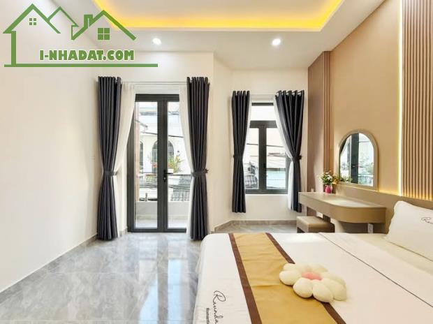 Cần Bán Gấp Căn Nhà Phố 3 Tầng Nội Thất Cao Cấp Xe Hơi Vào Nhà