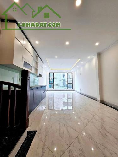 Bán gấp nhà phố Thạch Bàn, Ô Tô Thang Máy 45m2 mt42m2 giá 8.8 tỷ - 1