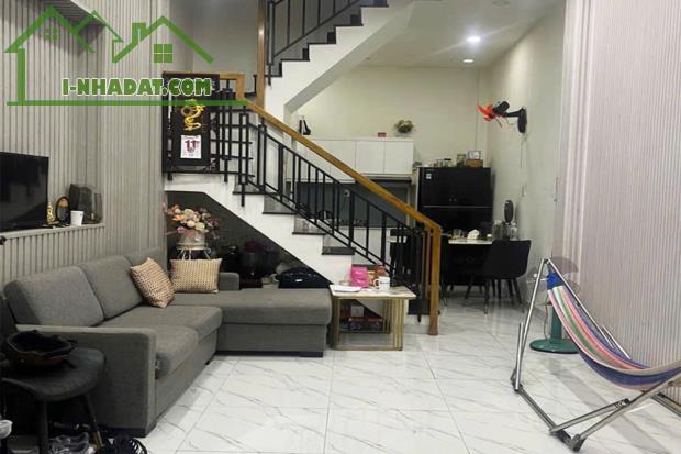 Bán nhà Lê Văn Sỹ gần Nhà thờ Đa Minh, 3 Tầng 4m x 10m 5 phòng ngủ - Giá 7.5 tỷ TL - 3