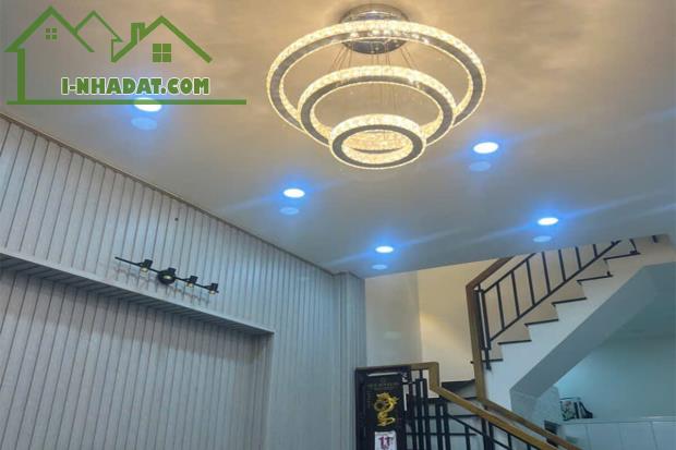 Bán nhà Lê Văn Sỹ gần Nhà thờ Đa Minh, 3 Tầng 4m x 10m 5 phòng ngủ - Giá 7.5 tỷ TL - 2