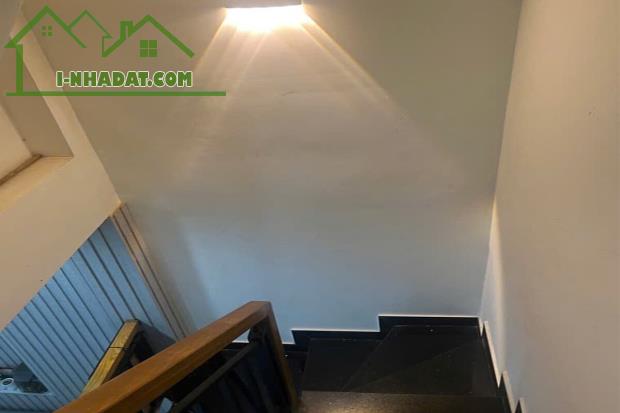 Bán nhà Lê Văn Sỹ gần Nhà thờ Đa Minh, 3 Tầng 4m x 10m 5 phòng ngủ - Giá 7.5 tỷ TL - 1