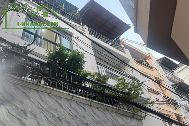 Bán nhà Lê Văn Sỹ gần Nhà thờ Đa Minh, 3 Tầng 4m x 10m 5 phòng ngủ - Giá 7.5 tỷ TL