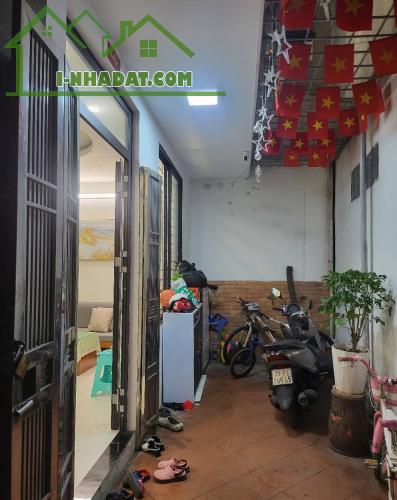 BÁN NHÀ NGUYỄN KHANG YÊN HÒA CẦU GIẤY 8 .35 TỶ 33m 5 TẦNG MT 4.9m NHÀ MỚI Ở SƯỚNG