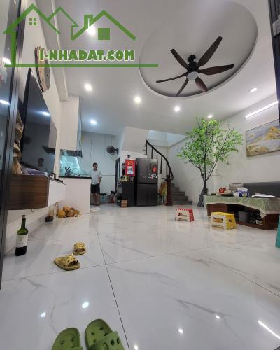BÁN NHÀ NGUYỄN KHANG YÊN HÒA CẦU GIẤY 8 .35 TỶ 33m 5 TẦNG MT 4.9m NHÀ MỚI Ở SƯỚNG - 2