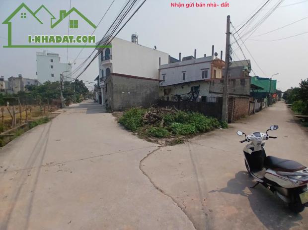 Đất đẹp Quang Minh, Mê Linh. Lô góc, 2 mặt tiền, cạnh siêu thị Mê Linh Plaza, đường cao