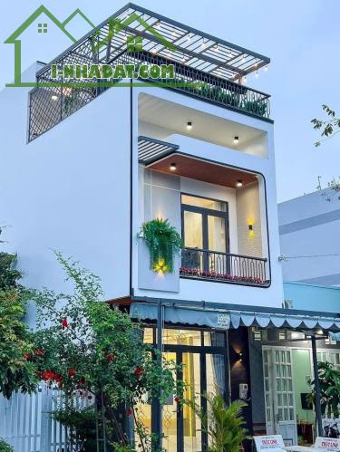 BÁN NHÀ 2 TẦNG - MẶT PHỐ THANH AM -THƯƠNG THANH- LONG BIÊN_ KINH DOANH ĐỈNH TC HƠN 9 TỶ