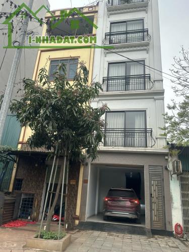 Bán Nhà  Cổ Linh 43m2 7T MT 5.4  giã nhỉnh 16tỷ Thang máy Đường Bàn cờ ô tô tránh