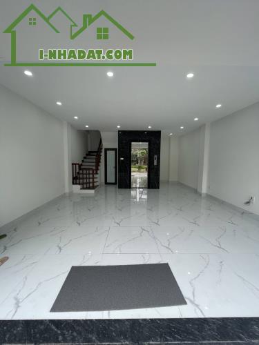 Bán Nhà  Cổ Linh 43m2 7T MT 5.4  giã nhỉnh 16tỷ Thang máy Đường Bàn cờ ô tô tránh - 1
