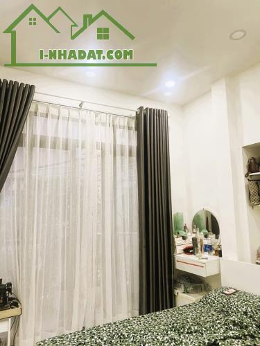 BÁN NHÀ LÊ VĂN SỸ QUẬN PHÚ NHUẬN, 4 TẦNG 5 PHÒNG NGỦ, DT 40m2 (4x10),HẺM THẲNG TRỤC SÁT MT - 5