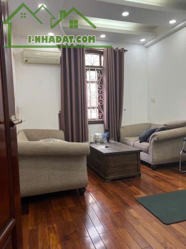 Biệt thự ngang 8 đường Nguyễn Cửu Vân Bình Thạnh Full nội thất gỗ quý chỉ 26 tỷ