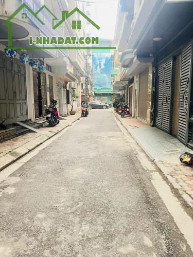 Nhà Lê Hồng Phong 50m2, 5 tầng, nhà mặt ngõ, ngõ rộng 4m, 7 chỗ đỗ cửa, 20m ra phố 16.5tỷ